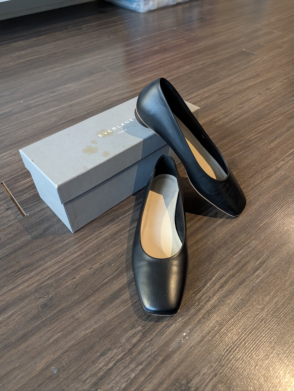 Everlane Black Leather Square-Toe Flats